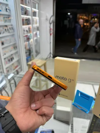 Motorola Moto G15 Naranja 256gb