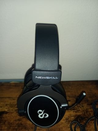 Cascos Newskill - RGB