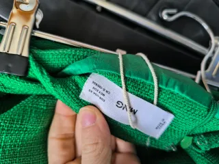Falda verde texturizada MNG (Mango) XS