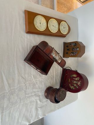 Barómetro y Radio Madera Antiguos