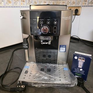 Cafetera DeLonghi Magnifica S Smart