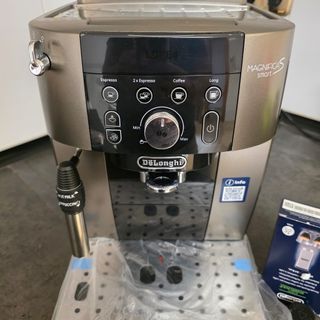 Cafetera DeLonghi Magnifica S Smart