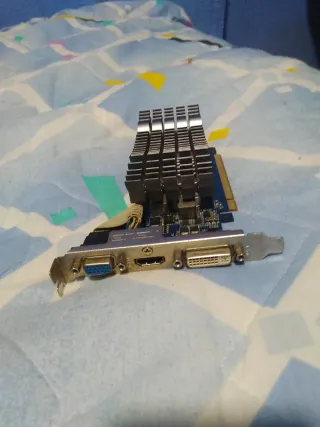 Tarjeta Gráfica Nvidia 2GB PCI Express HDMI