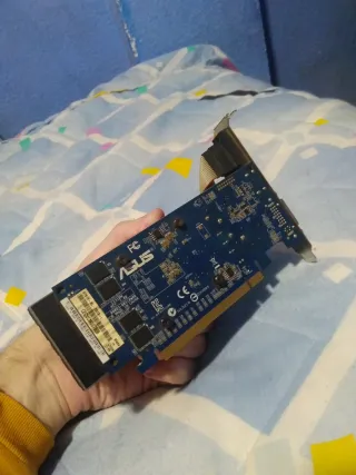 Tarjeta Gráfica Nvidia 2GB PCI Express HDMI