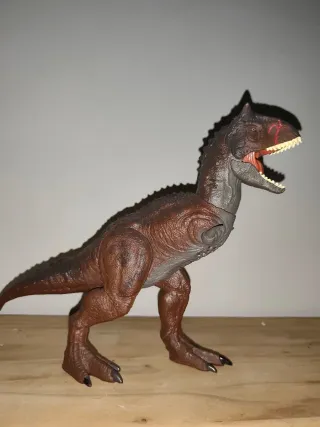 Figura Carnotaurus Toro Mattel