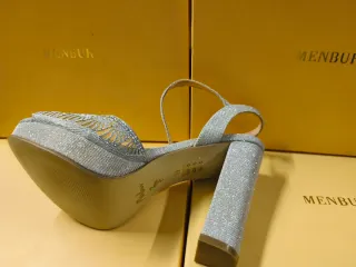 Zapatos de fiesta plateados MENBUR