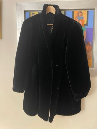 Abrigo Mouton Piel Alta Peletería Negro