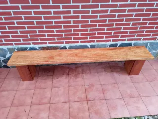 Madera para trabajos manuales montaje y barnizado