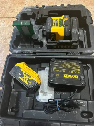 Nivel Láser DeWalt 18V con Batería y Cargador