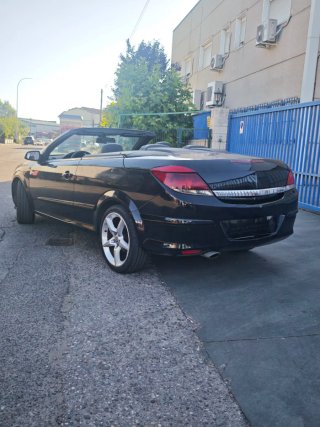 Opel Astra 2.0 turbo 200 CV twin top