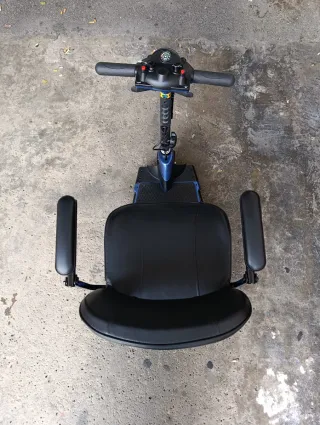 Scooter movilidad reducida azul