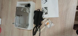 Mini sierra de mesa compacta