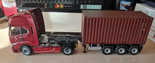 Marge Iveco S-Way trattore 1:32