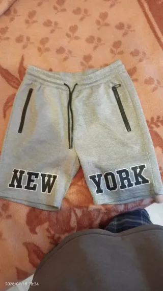 Pantalones cortos New York grises