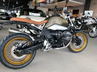 BMW R nineT Scrambler Oro/Verde