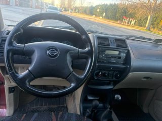 Nissan Terrano II
