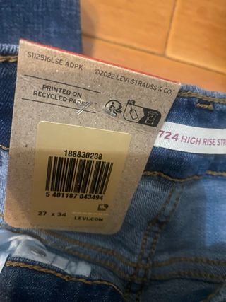 Calça ganga Levi's 724 High Rise Slim Straight