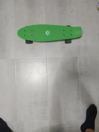 Monopatín verde
