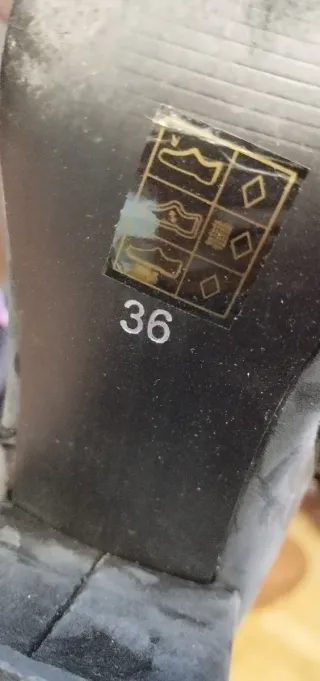 Botas negras de tacón