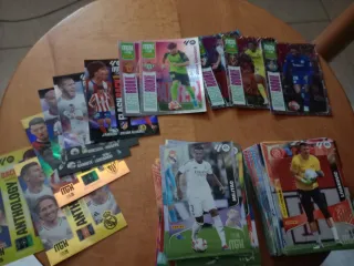 150 Cartas Fútbol Panini Élite 25-26