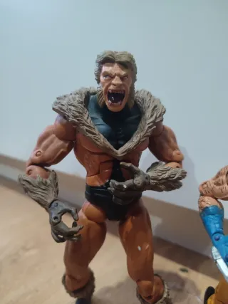Marvel Legends Wolverine y Dientes de Sable