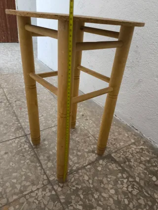 Mesa redonda madera pequeña