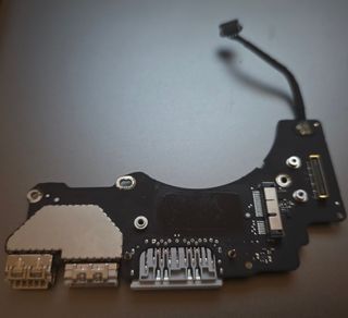 Conector USB, HDMI e SD MacBook A1502 EMC 2835