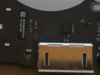 Conector USB, HDMI e SD MacBook A1502 EMC 2835