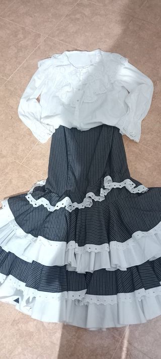 Conjunto Flamenco Falda y Blusa