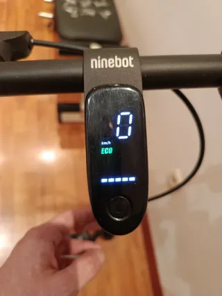 Patinete Eléctrico Segway Ninebot F25E