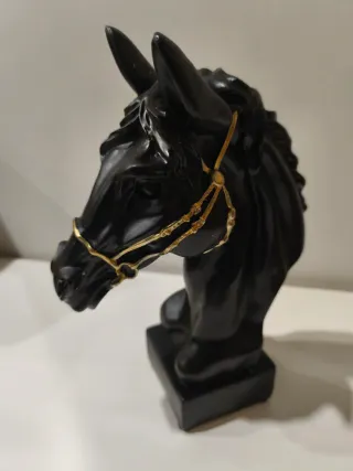 Escultura Cabeça de Cavalo Preta Dourada Luxo