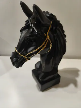 Escultura Cabeça de Cavalo Preta Dourada Luxo