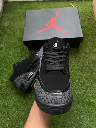 Zapatillas Jordan Negras y Grises