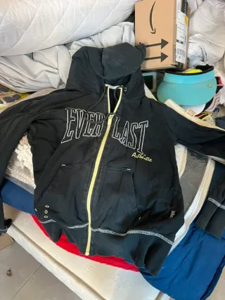 Sudadera Everlast con cremallera y capucha