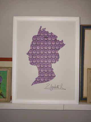 Quadro Elisabetta II con veri Francobolli inglesi