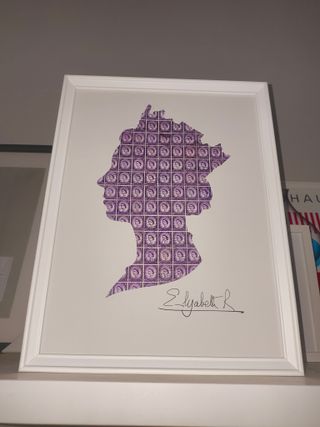 Quadro Elisabetta II con veri Francobolli inglesi