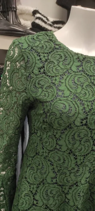 Vestido Zara calado verde Talla S