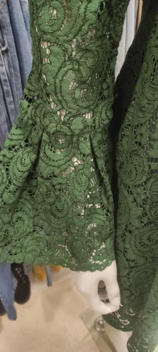 Vestido Zara calado verde Talla S