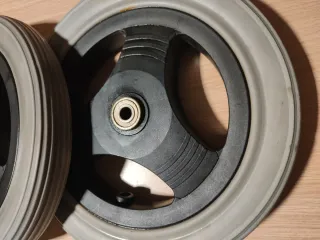 Ruedas macizas silla de ruedas (delanteras)