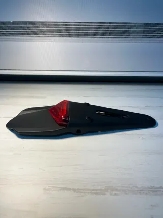 Portamatrículas Corto Luz Roja LED NUEVO