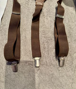 Tirantes de vestir blancos y marrones