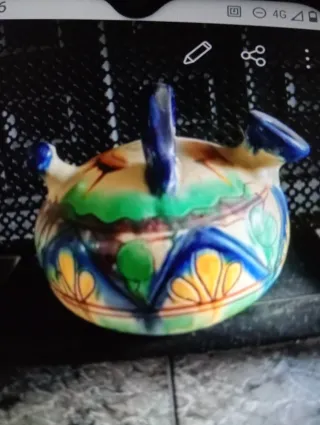 Botijo de cerámica decorado