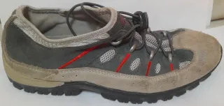 Zapatillas Unisex Trekking Talla 40 sin apenas uso