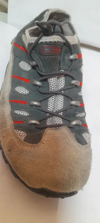 Zapatillas Unisex Trekking Talla 40 sin apenas uso