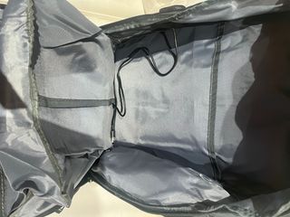 Mochila de viaje avión negra