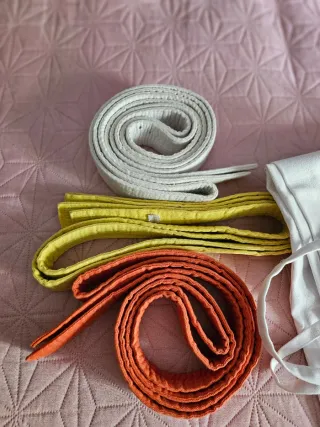 Kimono Judo Outshock Talla S + Cinturones