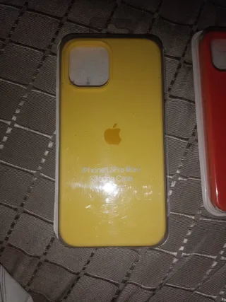 Funda iPhone 12 Pro Max / 12 Pro Amarilla