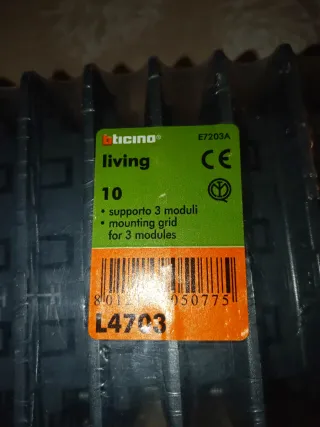 Supporto Living International Bticino L4703