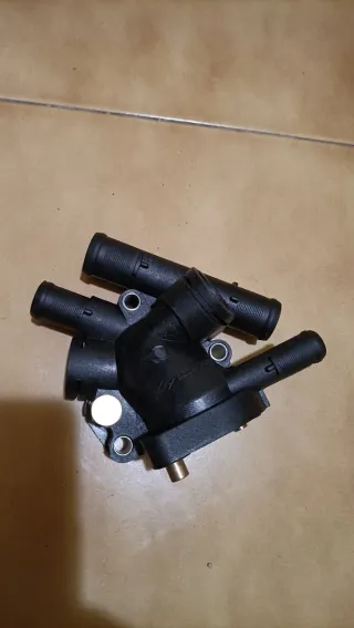 Caja termostato Renault/Dacia Nueva