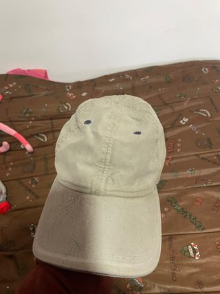 Gorra Lacoste Beige con Logo Verde